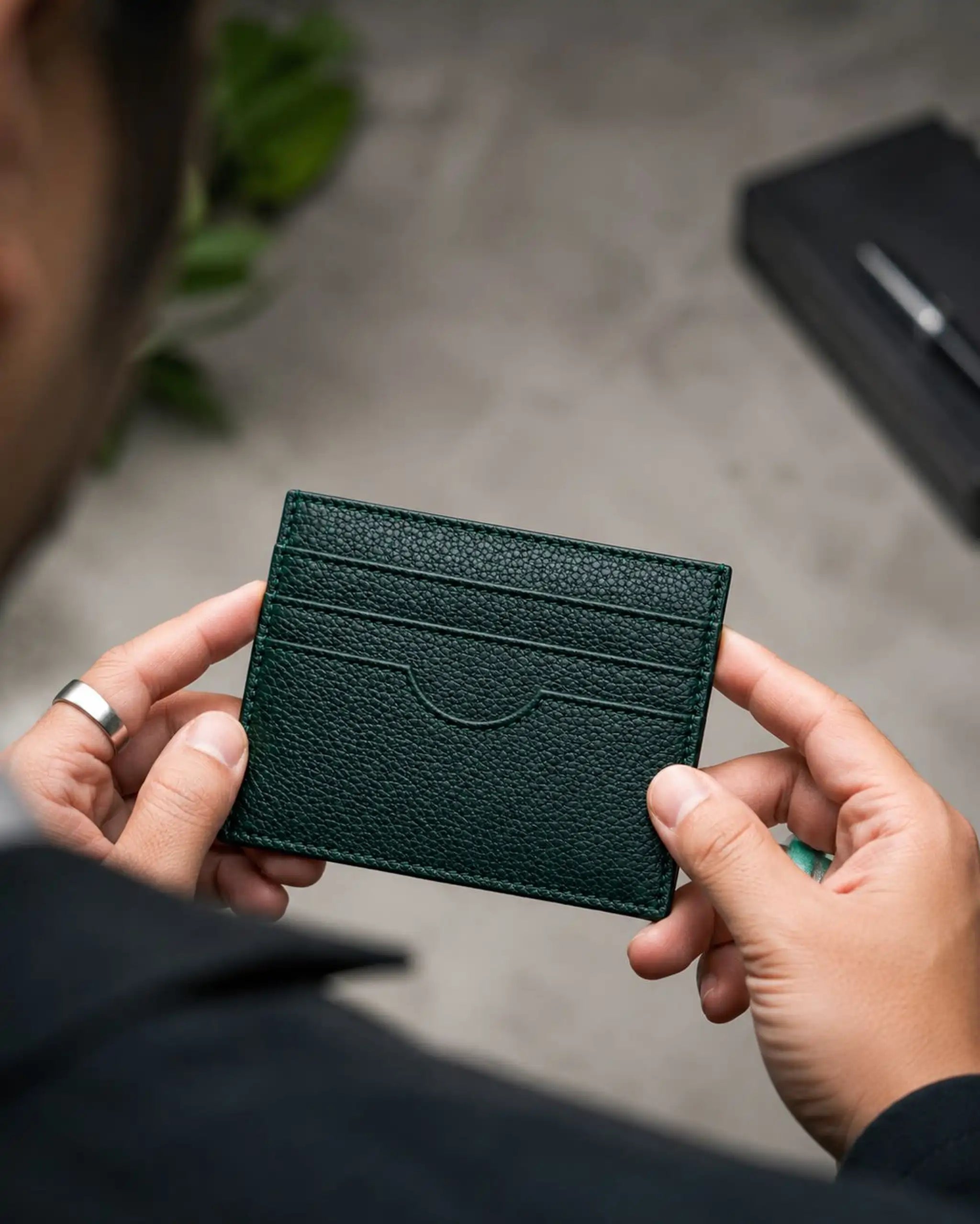 Atlas Cardholder